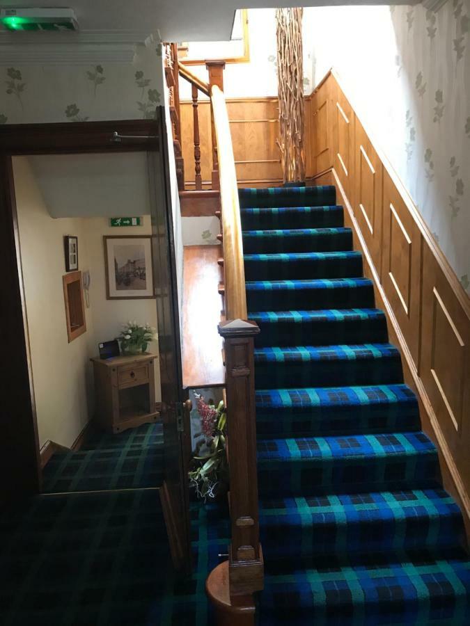 Garfield Guesthouse Дингуолл Экстерьер фото