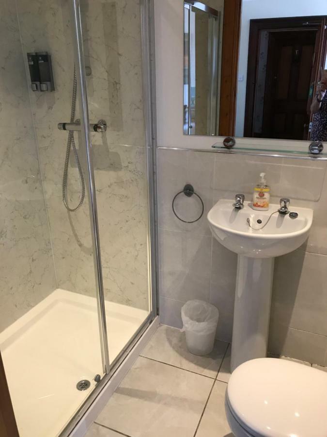 Garfield Guesthouse Дингуолл Экстерьер фото